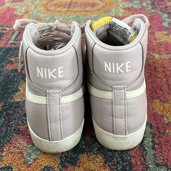 Nike | Women's ‘Mauve’ Lavender Blazer ‘77 Mid High-Top Lace Up Sneakers, size 9 - Picture 7 of 13